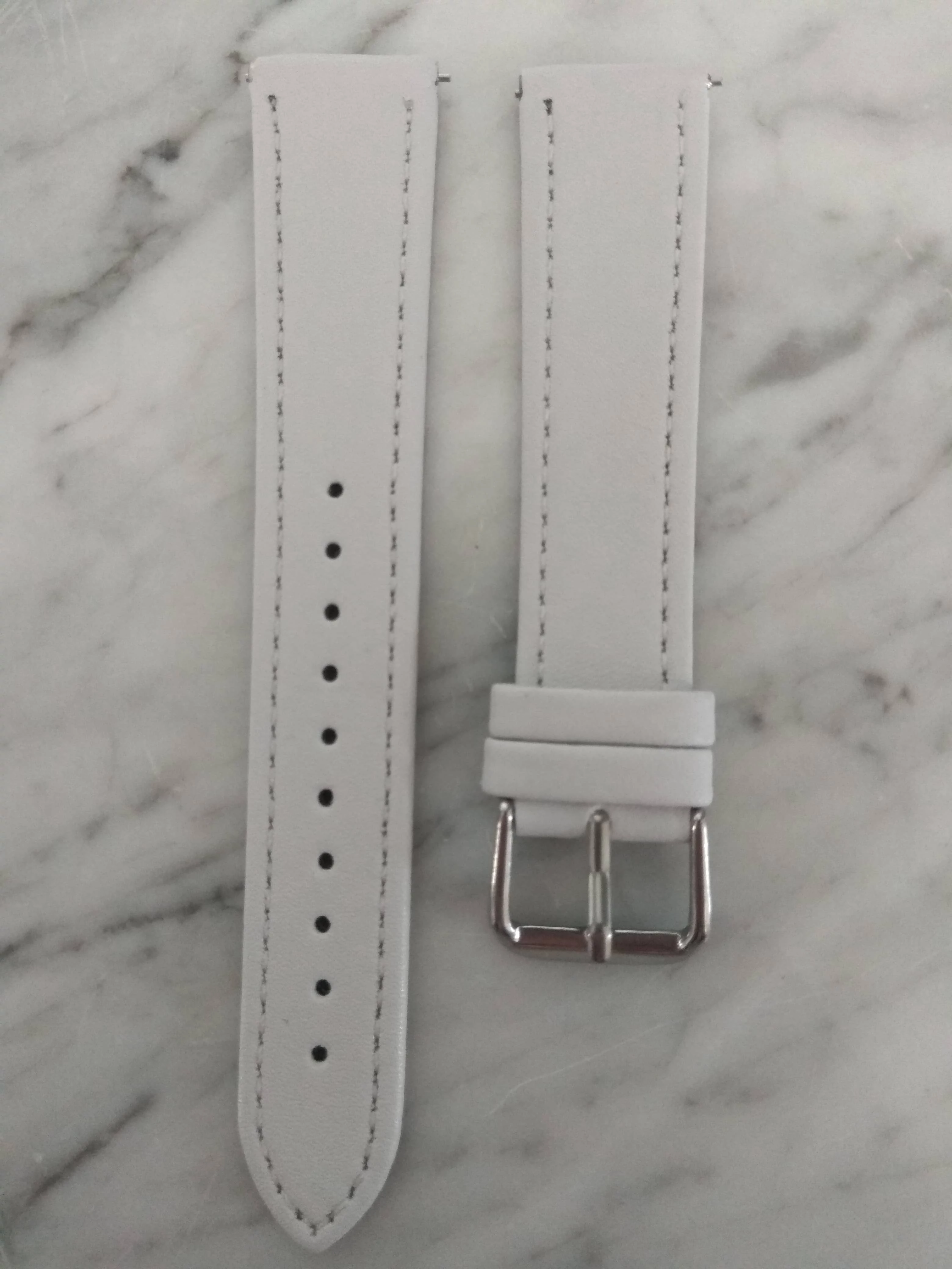 18mm Fehér Bőr Okosóra szíj Fém csattal Cserélhető Univerzális